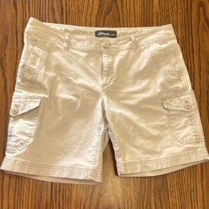 Eddie Bauer women size 8 shorts. Like new